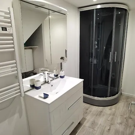 Confortable A L'entree De Sete Apartment
